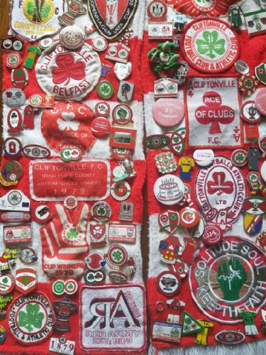 Badges, pennants and keyrings